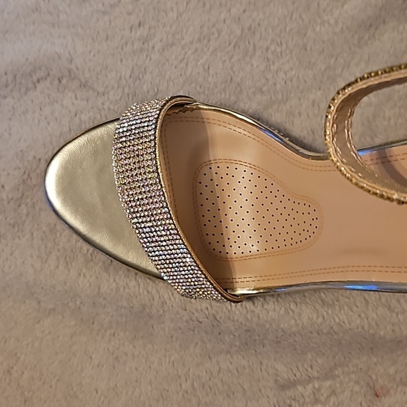 FOREVER 21 Rose Gold Rhinestone Strappy Chunky High Heel Holiday Josina Pumps 9 - Picture 15 of 16